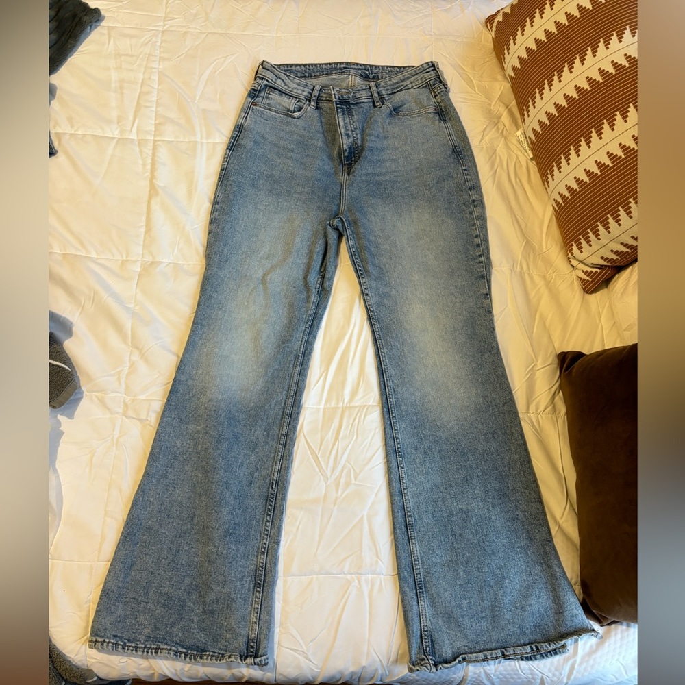 Women’s Ultra High Rise Flare Jeans
